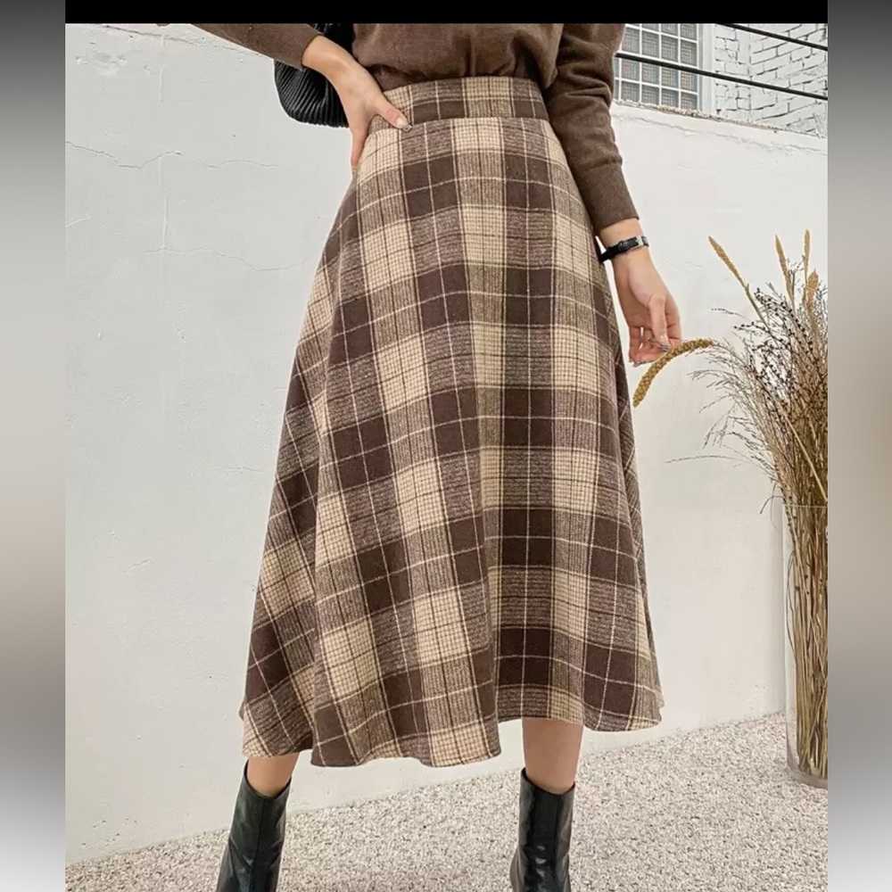 Plaid Midi Skirt in Brown and Cream